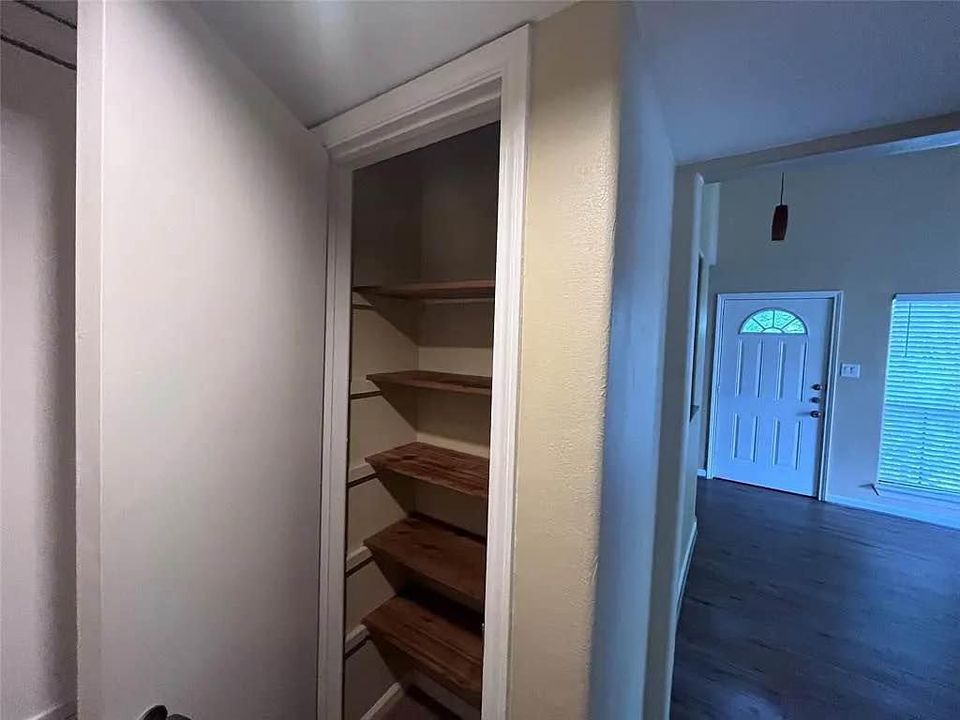 1 Bed 1 Bath - Townhouse photo'