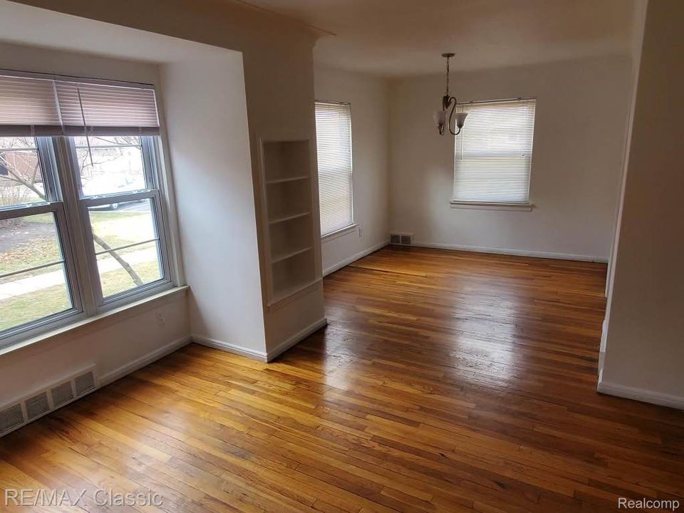 1 Bed 1 Bath - Townhouse photo'