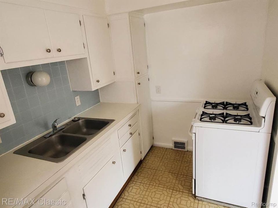 1 Bed 1 Bath - Townhouse photo'