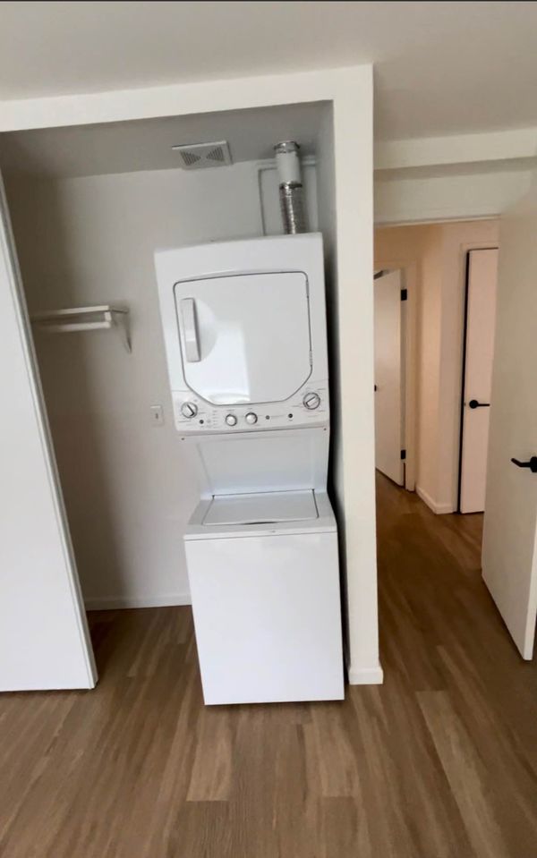 2 Beds 1 Bath - Apartment - 2