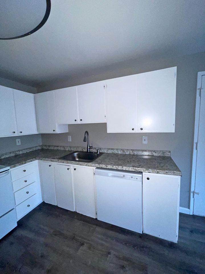 2 Beds 1 Bath Apartment