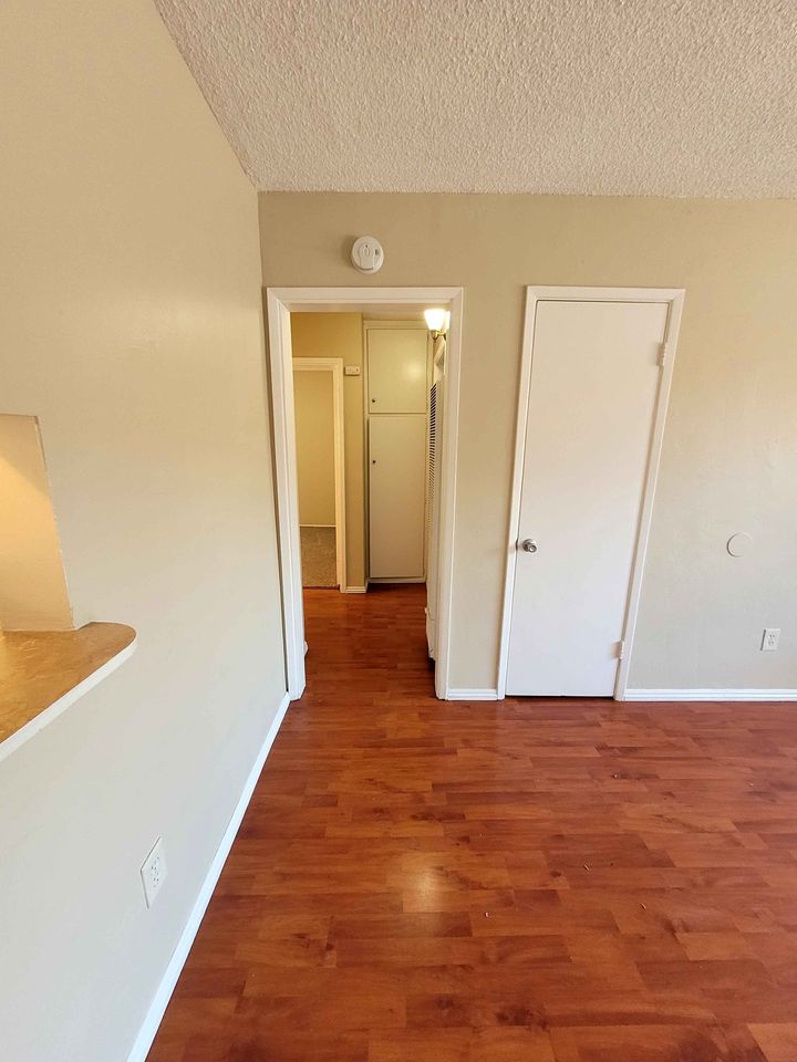 2 Beds 1 Bath Apartment photo'