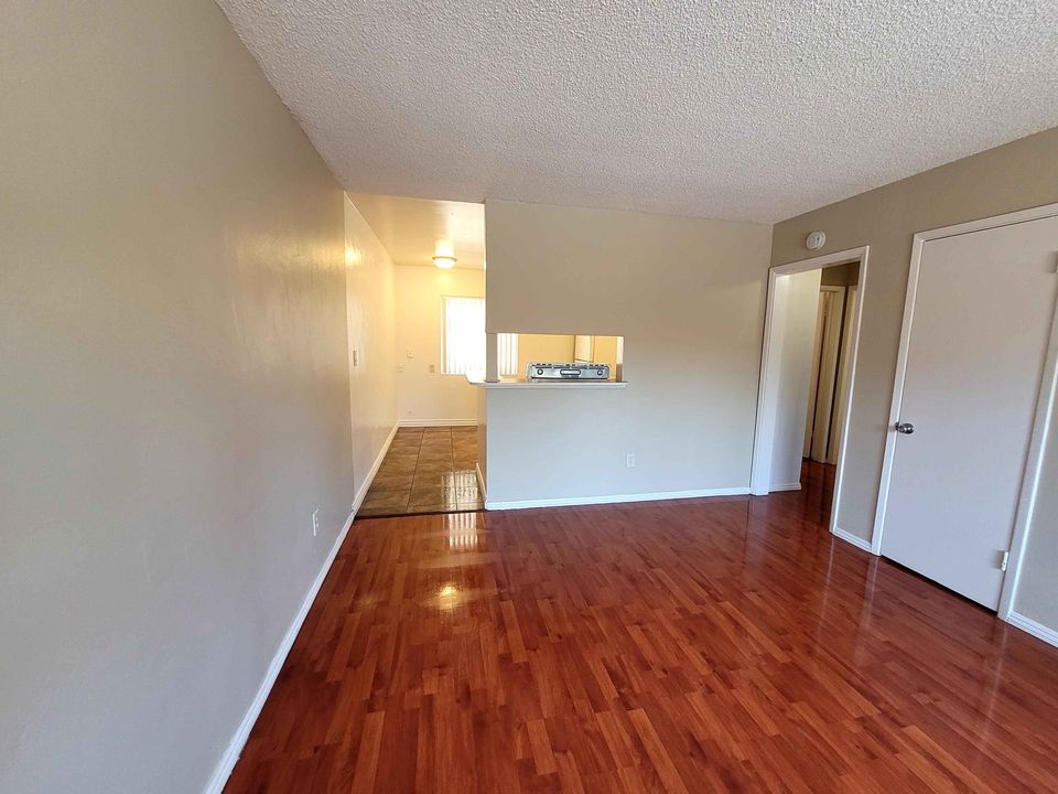 2 Beds 1 Bath Apartment photo'