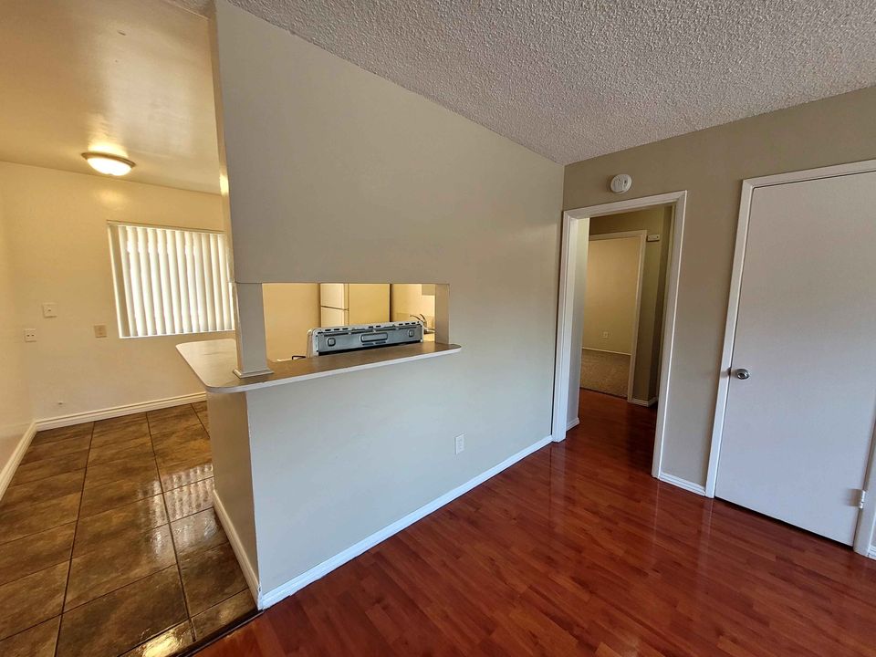 2 Beds 1 Bath Apartment photo'