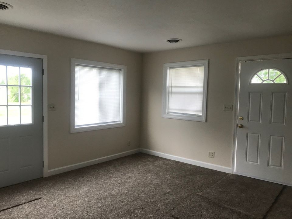 2 Beds 1 Bath Apartment/condo - 12