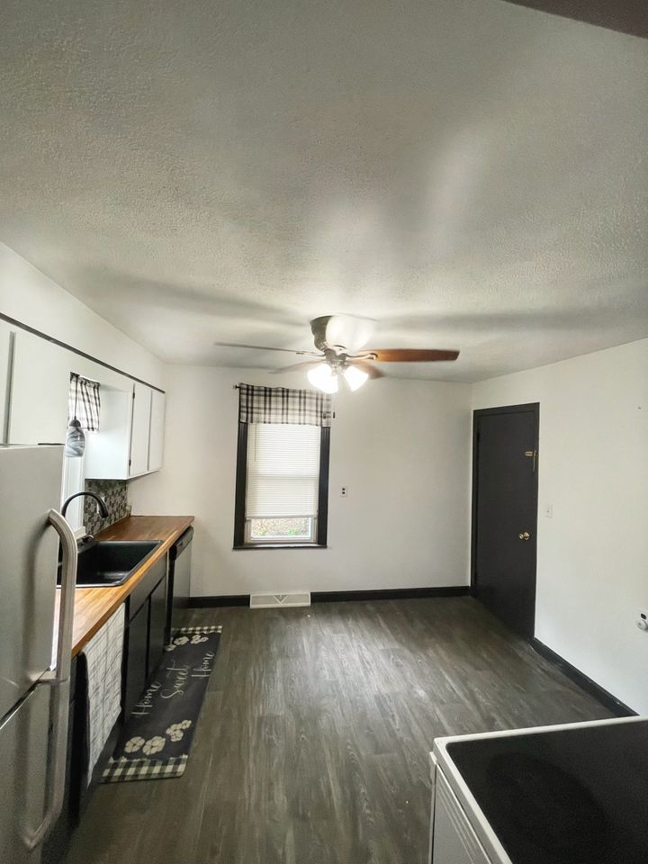 2 Beds 1 Bath Apartment photo'