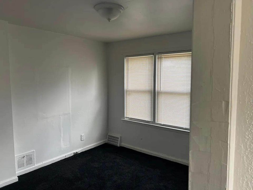 2 Beds 1 Bath - House photo'