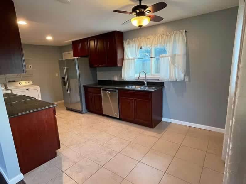 2 Beds 1 Bath - House photo'