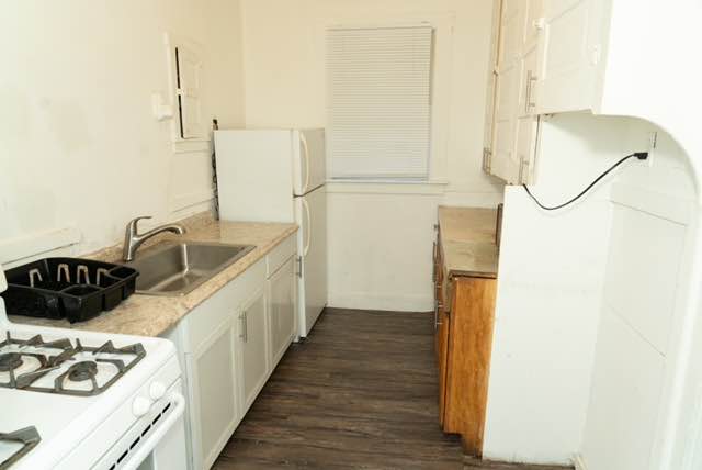 2 Beds 1 Bath - House photo'