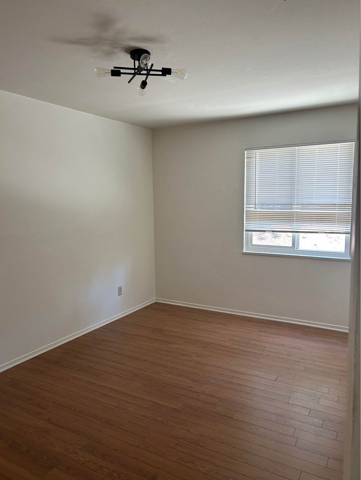 2 Beds 1 Bath - House photo'