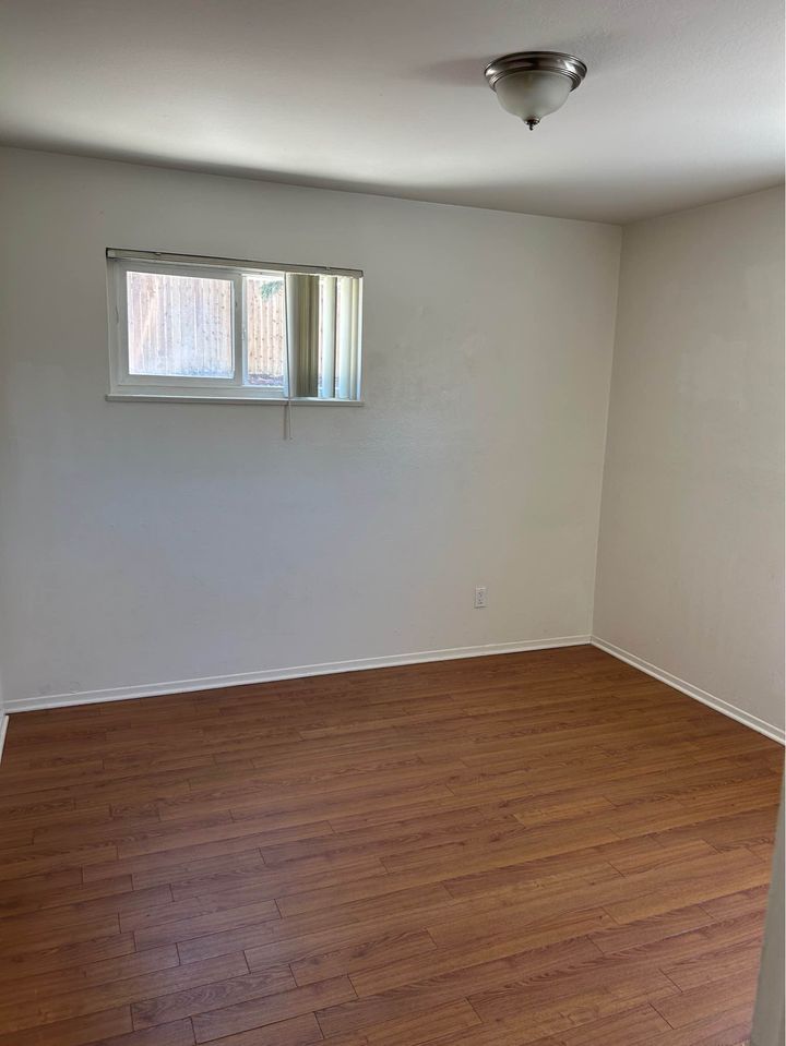 2 Beds 1 Bath - House photo'