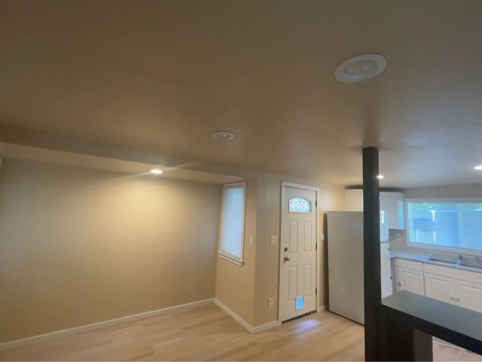 2 Beds 1 Bath - House photo'