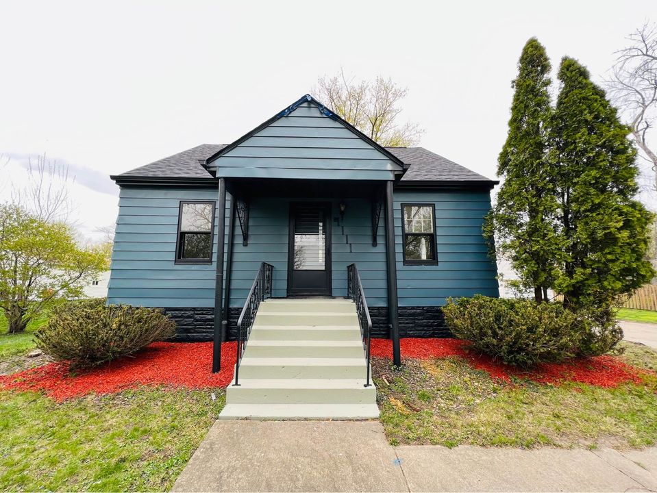 2 Beds 1 Bath - House photo'