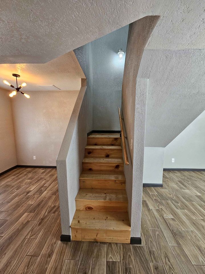 2 Beds 1 Bath - Townhouse