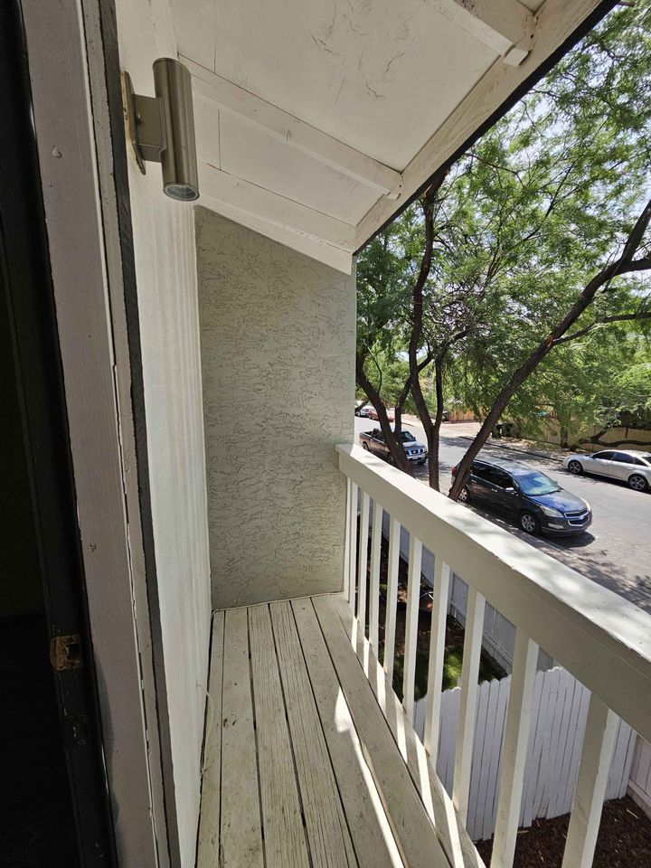 2 Beds 1 Bath - Townhouse photo'