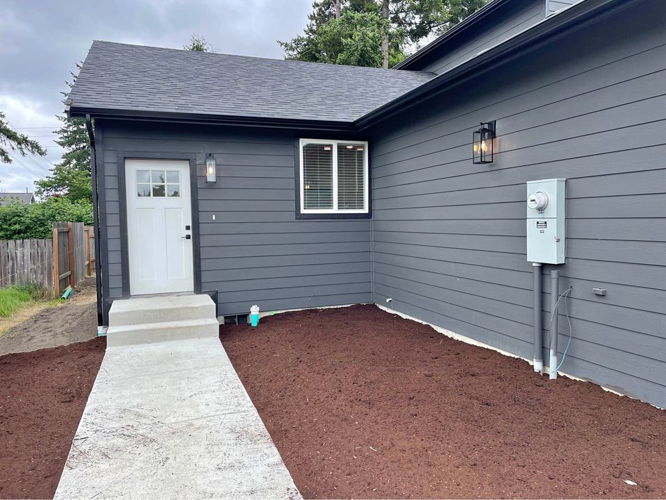 2 Beds 1 Bath - Townhouse