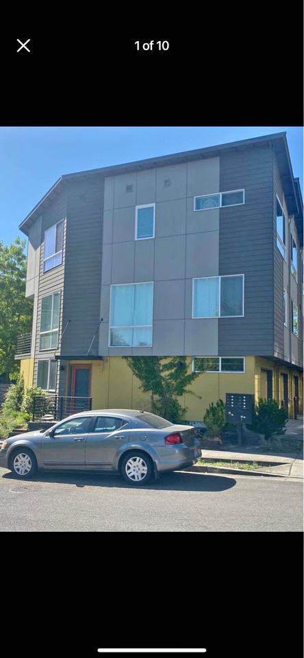 2 Beds 1 Bath - Townhouse