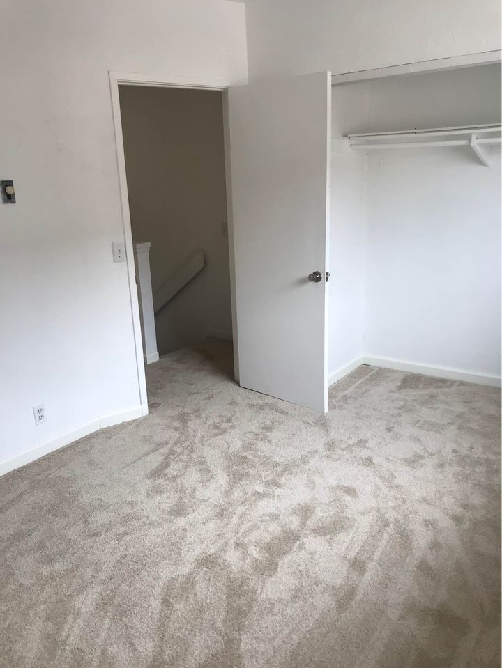 2 Beds 1 Bath - Townhouse photo'