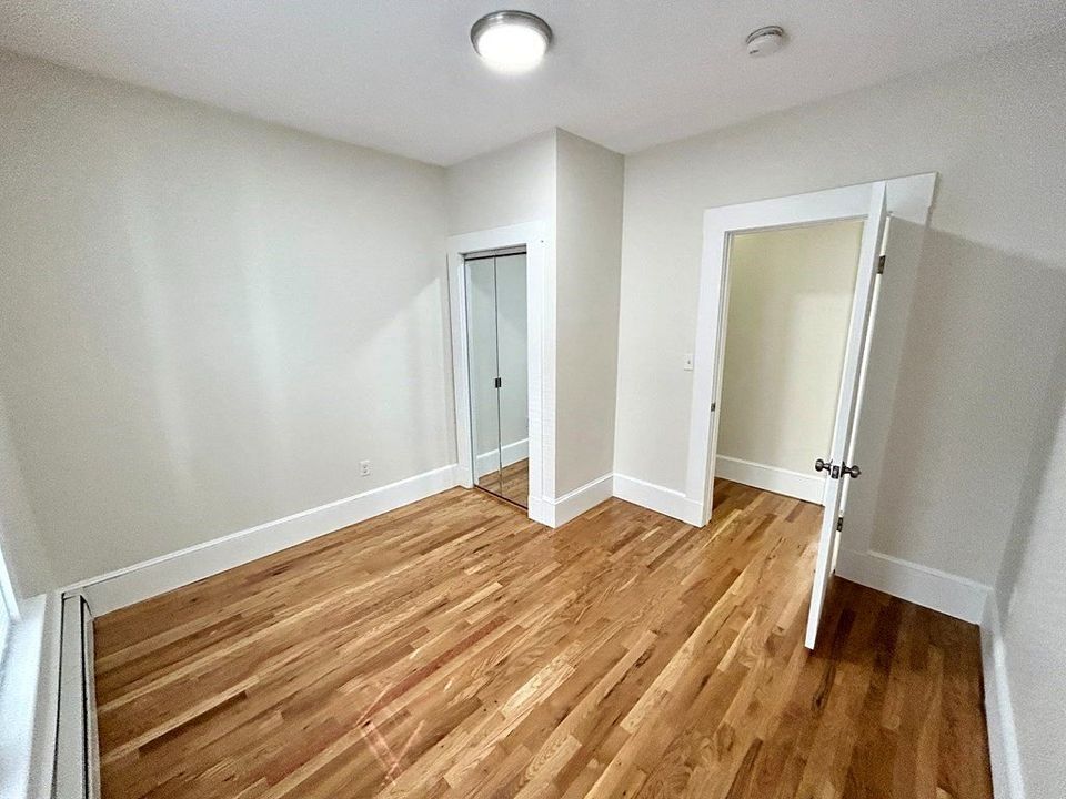 3 Beds 1 Bath Apartment