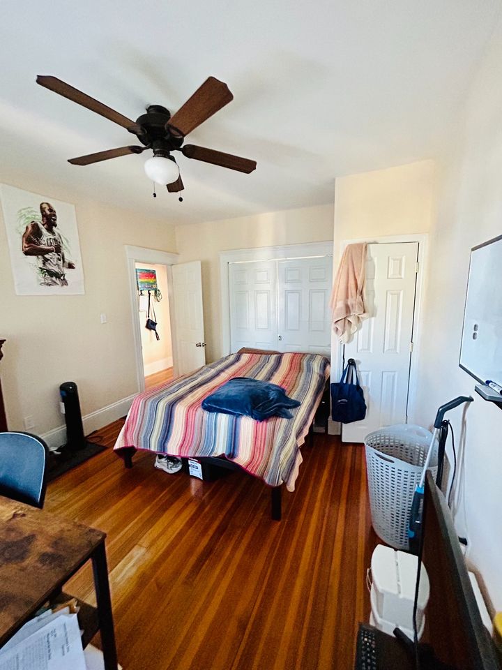 3 Beds 1 Bath Apartment photo'