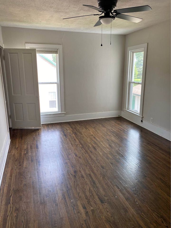 3 Beds 1 Bath - Apartment