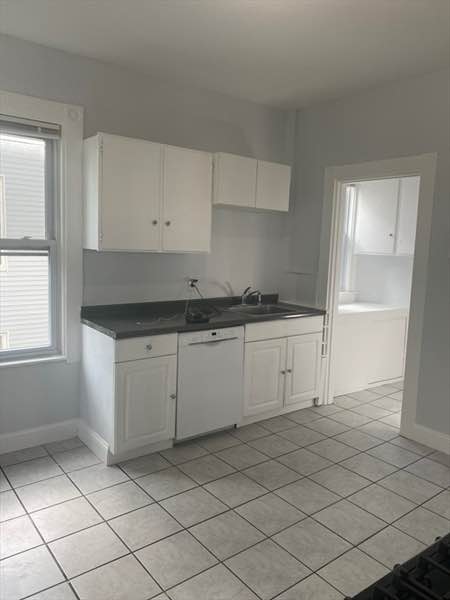 3 Beds 1 Bath - Apartment photo'