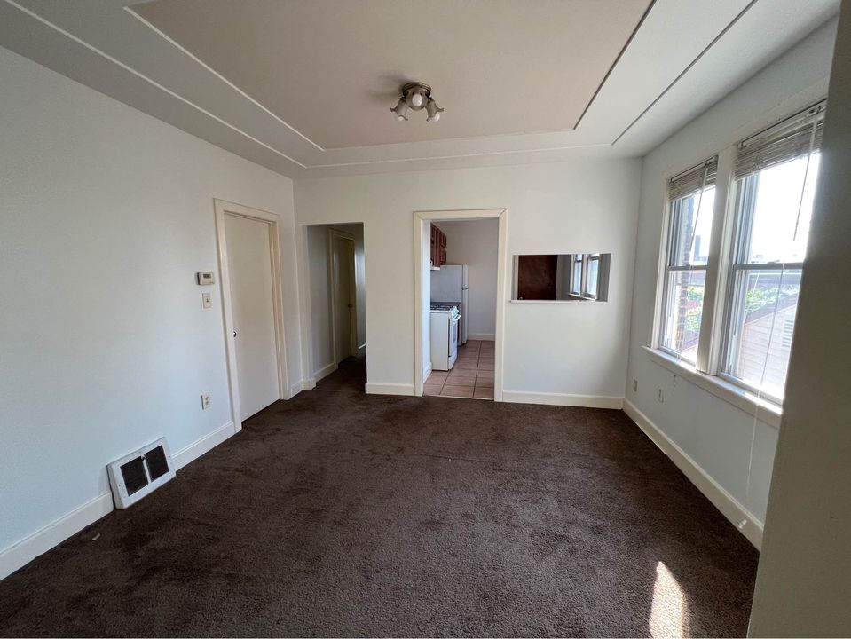 3 Beds 1 Bath - House photo'