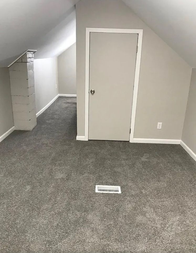 3 Beds 1 Bath - House photo'