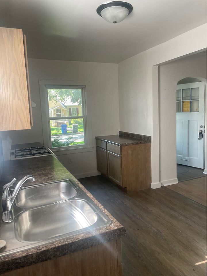 3 Beds 1 Bath - House photo'