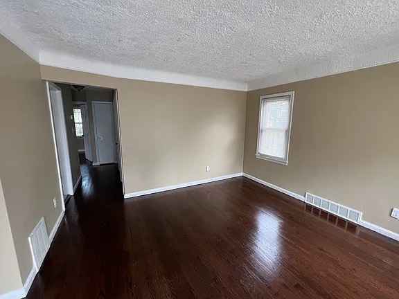 3 Beds 1 Bath - House photo'