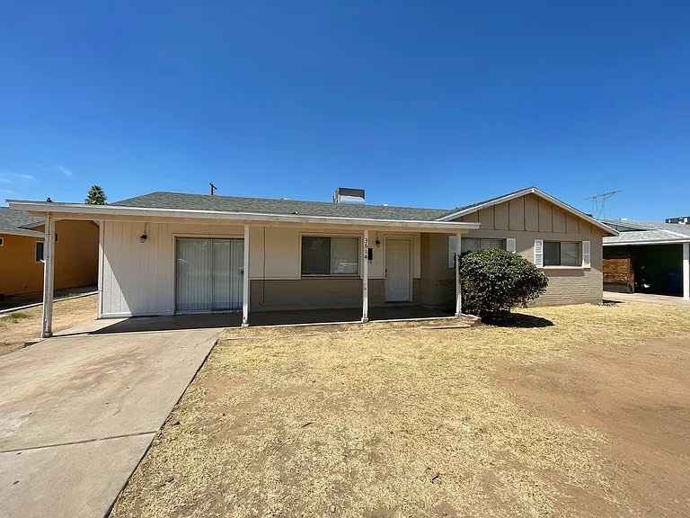 3 Beds 2 Baths - House - 14