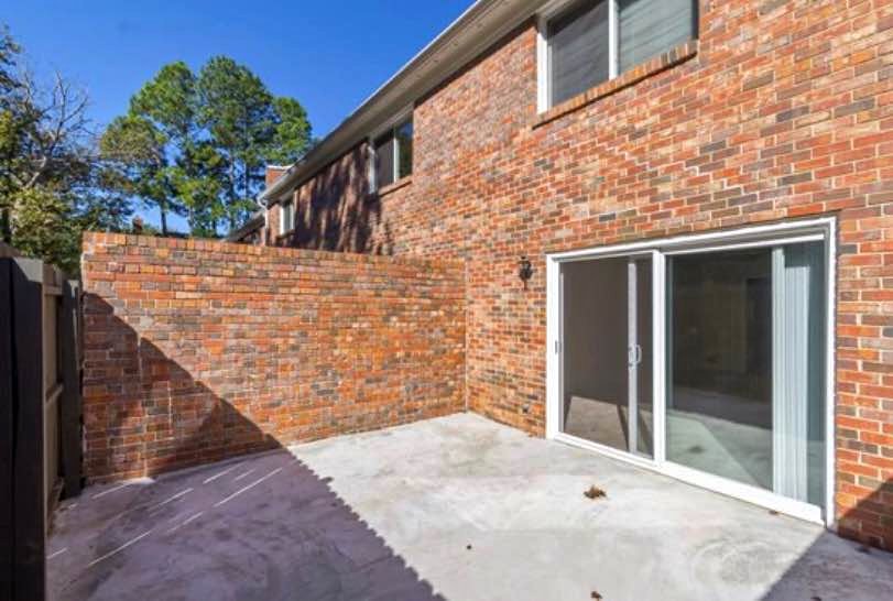 3 Beds 2 Baths - Townhouse