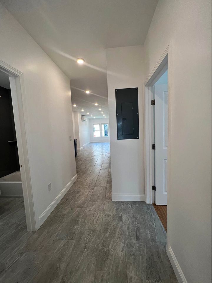 4 Beds 1 Bath - Apartment