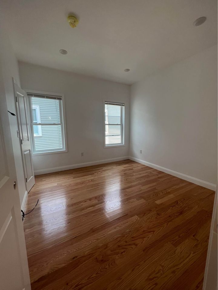 4 Beds 1 Bath - Apartment photo'