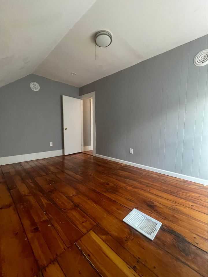 4 Beds 1 Bath - Apartment photo'