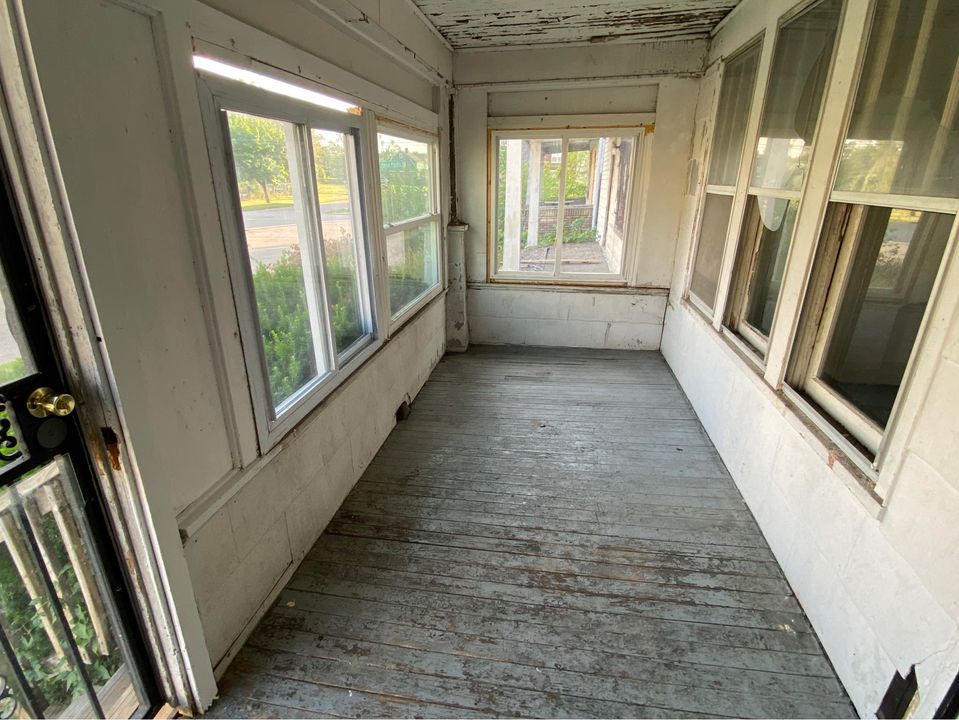 4 Beds 1 Bath - House photo'