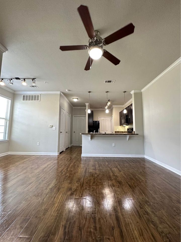 1 Bed 1 Bath - Townhouse photo'