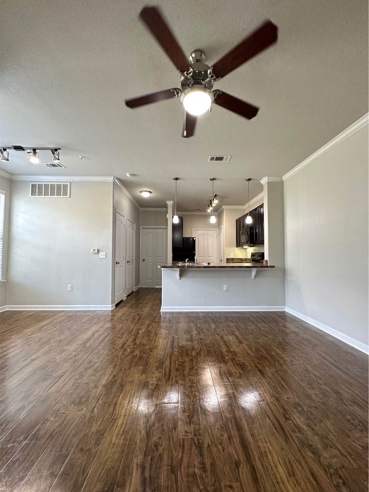 1 Bed 1 Bath - Townhouse photo'