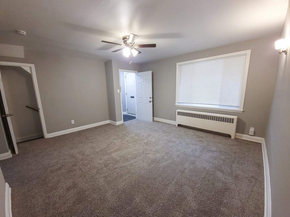 2 bedroom apartment for rent photo'
