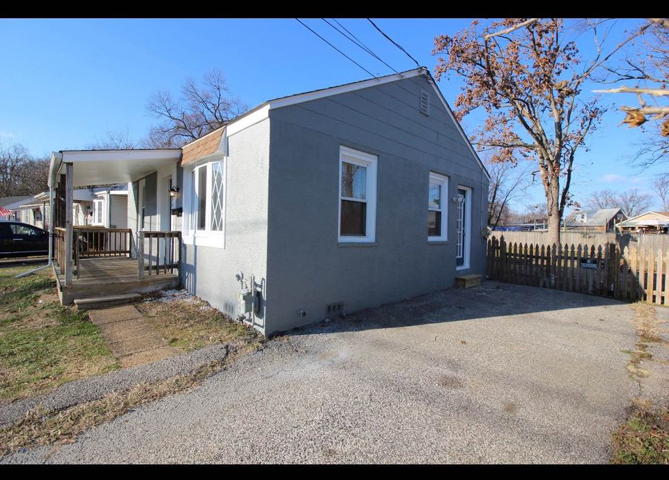 2 Beds 1 Bath - House photo'