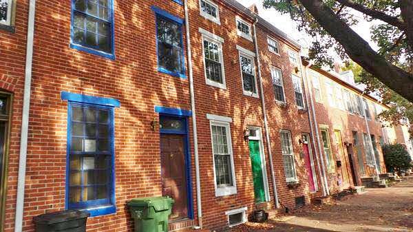 3 Beds 2 Baths - Townhouse