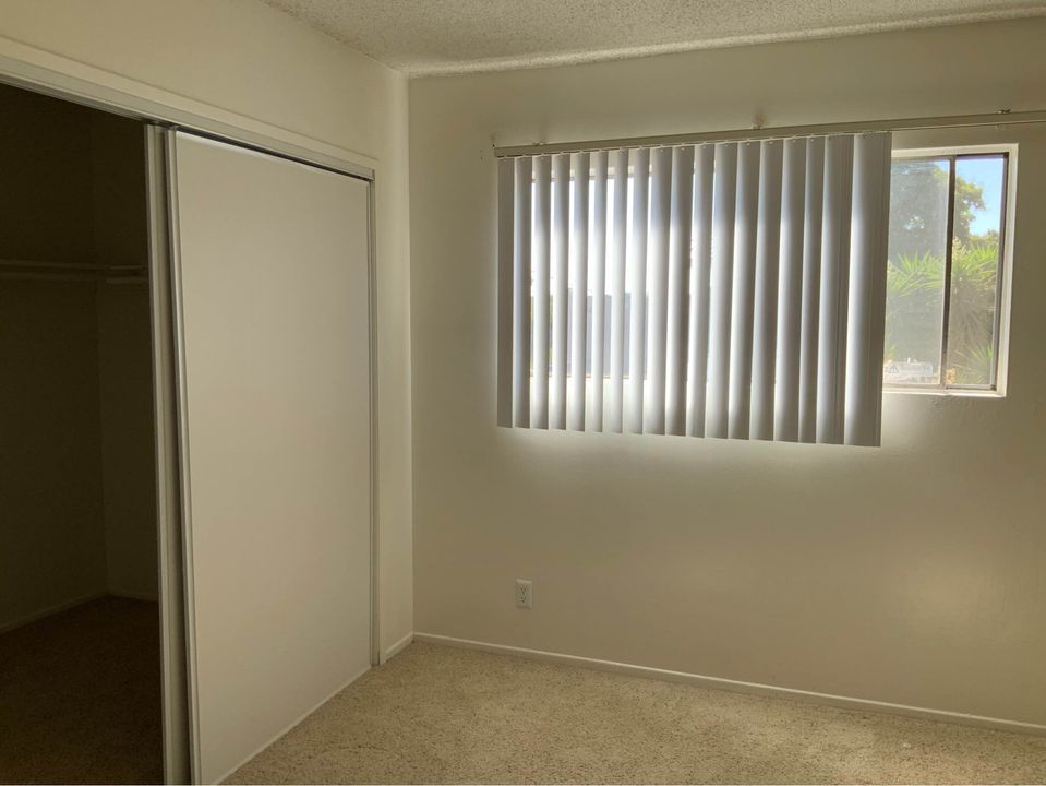 1 Bed 2 Baths - Townhouse photo'