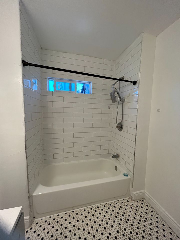 2 Beds 1 Bath House photo'