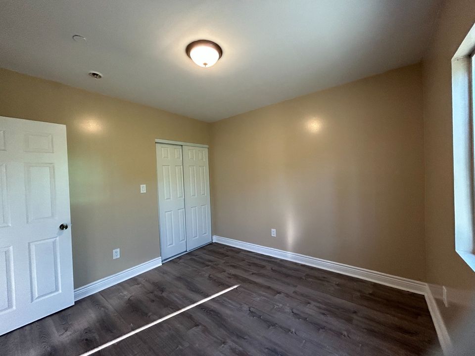 2 Beds 1 Bath House photo'