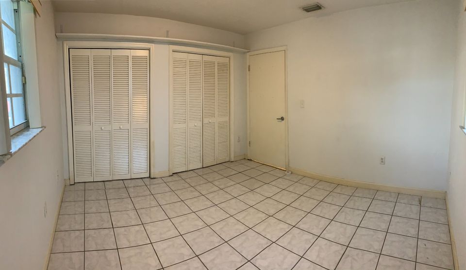 2 Beds 1 Bath Townhouse photo'