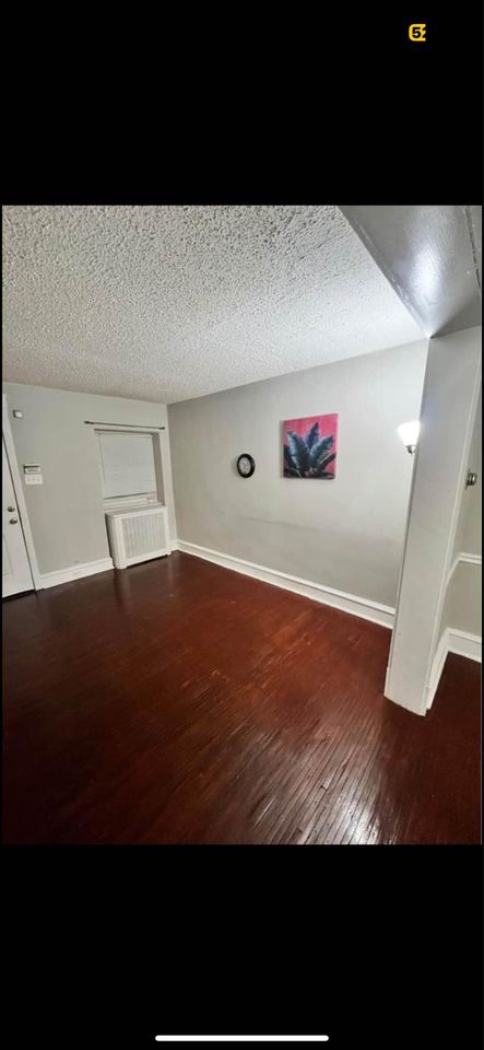 3 Beds 1 Bath - House photo'