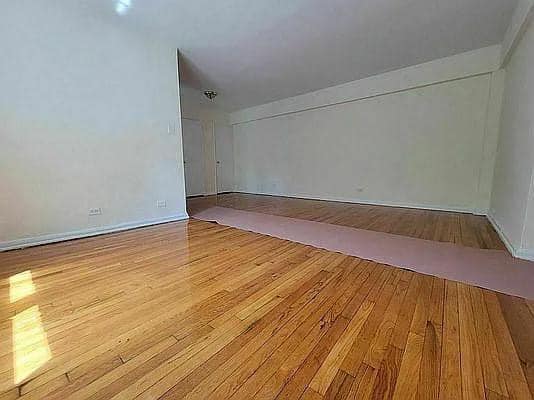 Rent for floor photo'