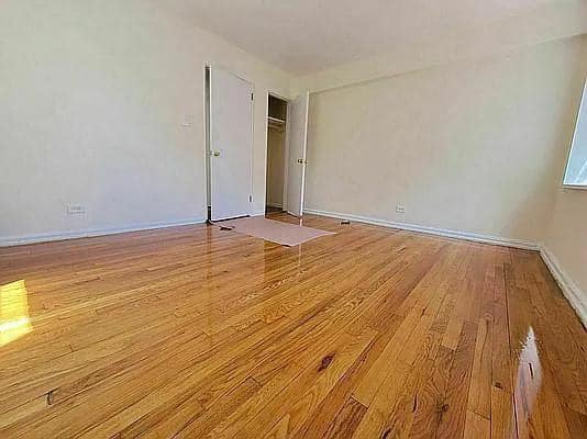 Rent for floor photo'