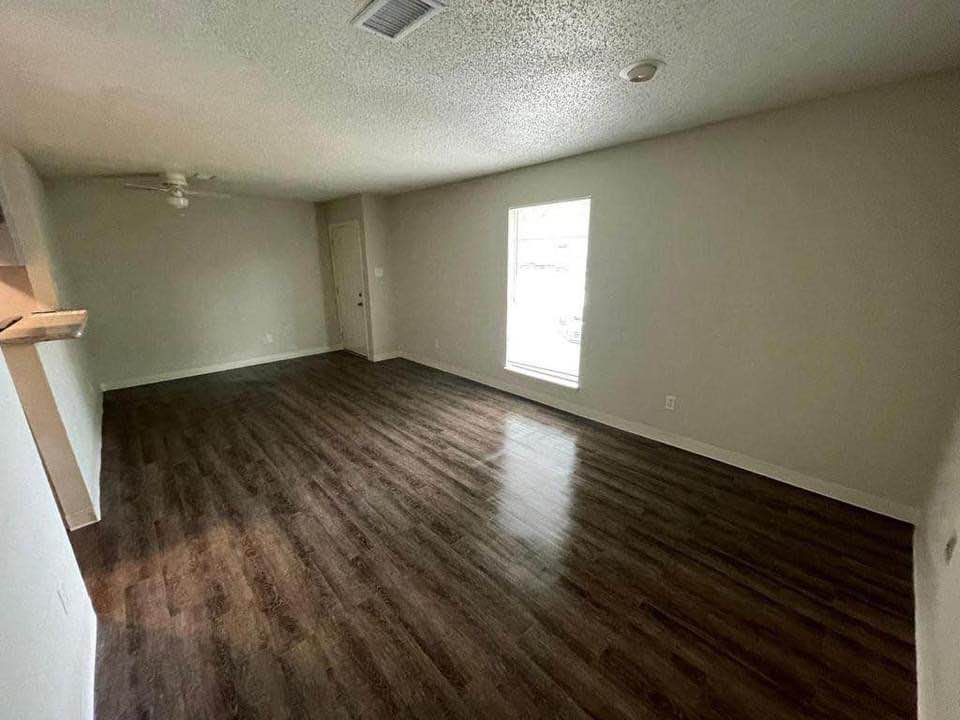 2 Beds 1 Bath - House photo'