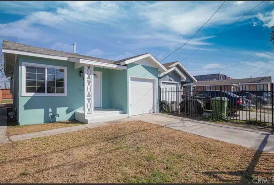 3 Beds 1 Bath - House photo'